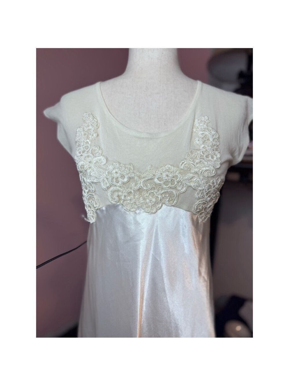 Satin gown cream sz med USA made! Satin bottom top sheer embroidered - Picture 3 of 13